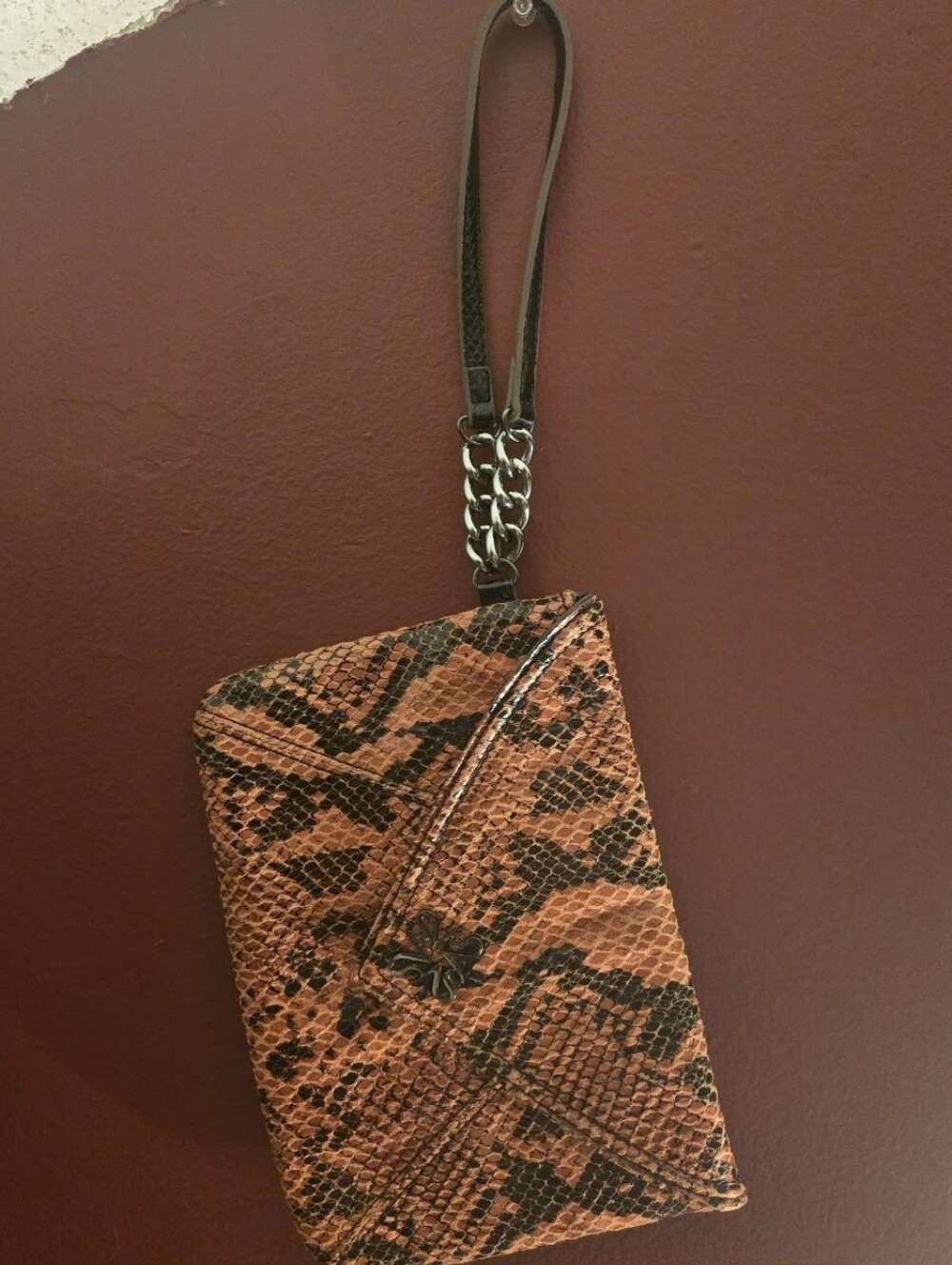 Simply Vera Vera Wang faux snakeskin envelope clutch wristlet